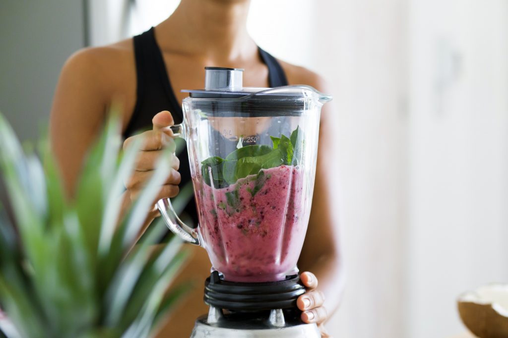 How to Make a Healthy Smoothie in a Blender