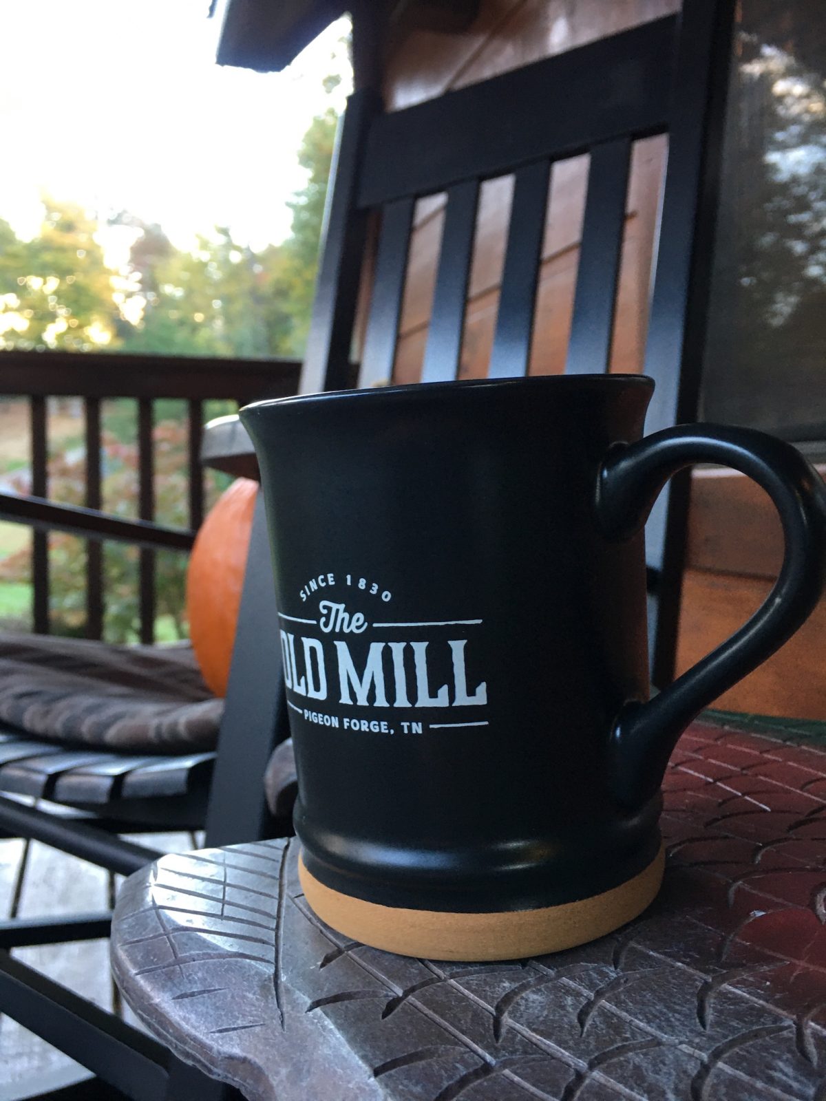 The Old Mill Farmhouse Kitchen – Pigeon Forge, Tennesee