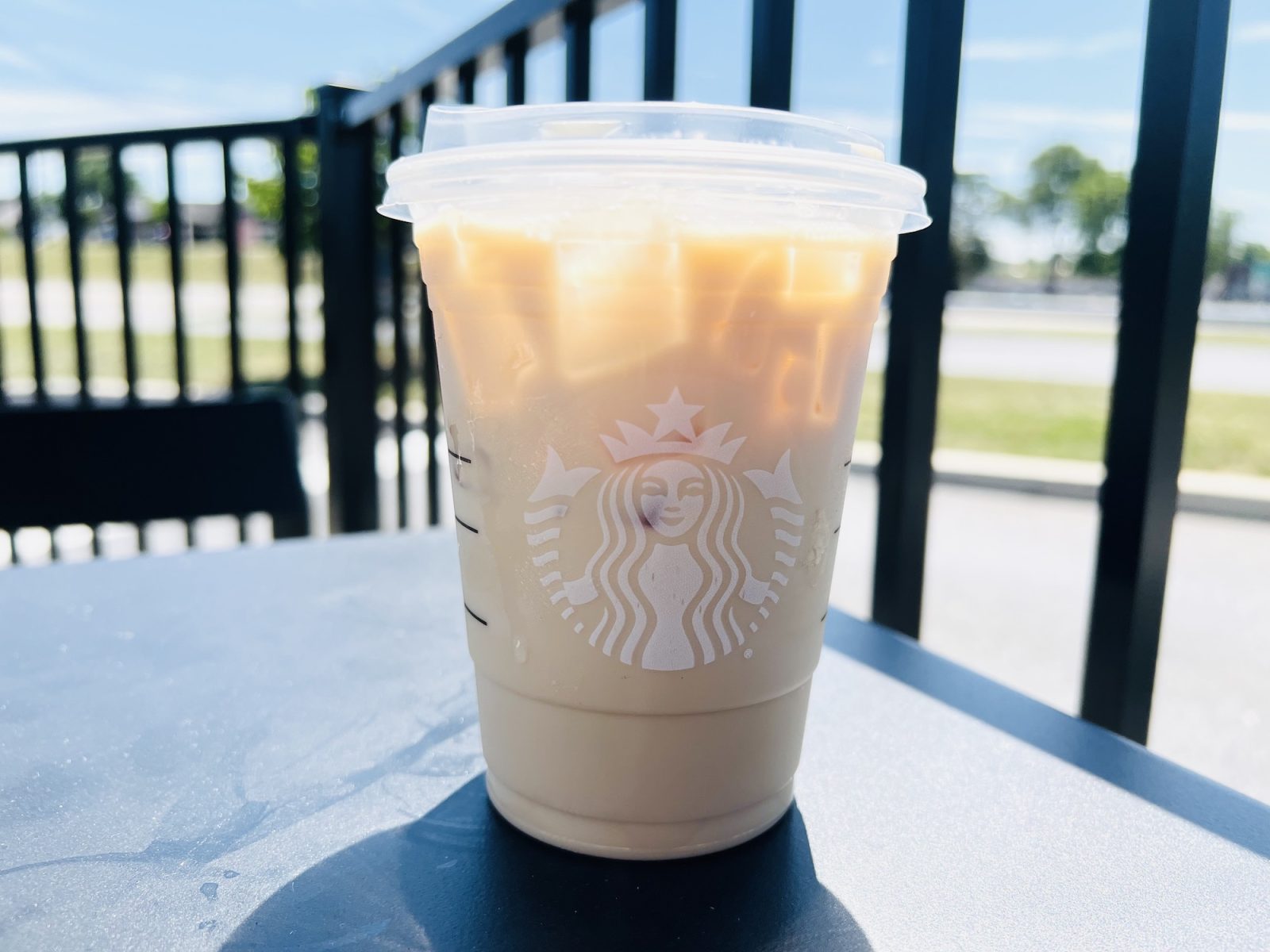 Non Coffee Starbucks Drinks - Iced London Fog Latte Starbucks Review